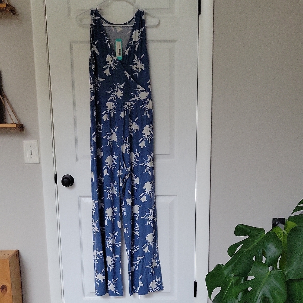 41 Hawthorn Navy Floral Jumpsuit